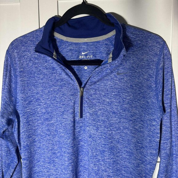 Nike Women Sweater Pull over Active Gym Dri-Fit Light Sweater Blue MEDIUM - Picture 8 of 8